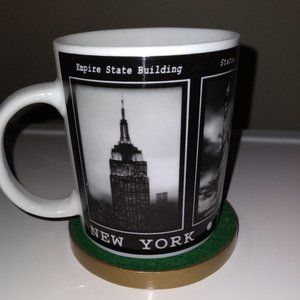 PORCELAIN MUG OF NEW YORK